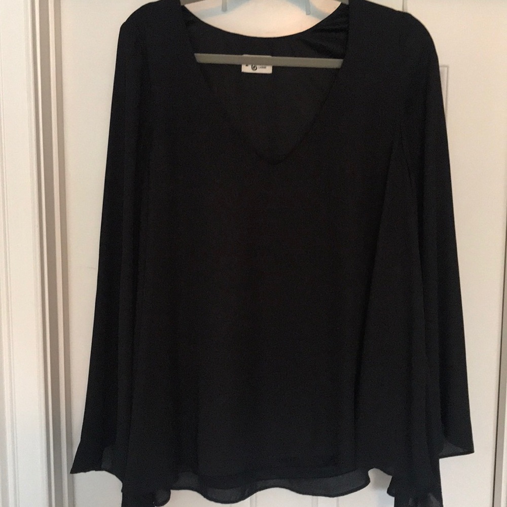 SHOW ME YOUR MUMU black long bell sleeve top